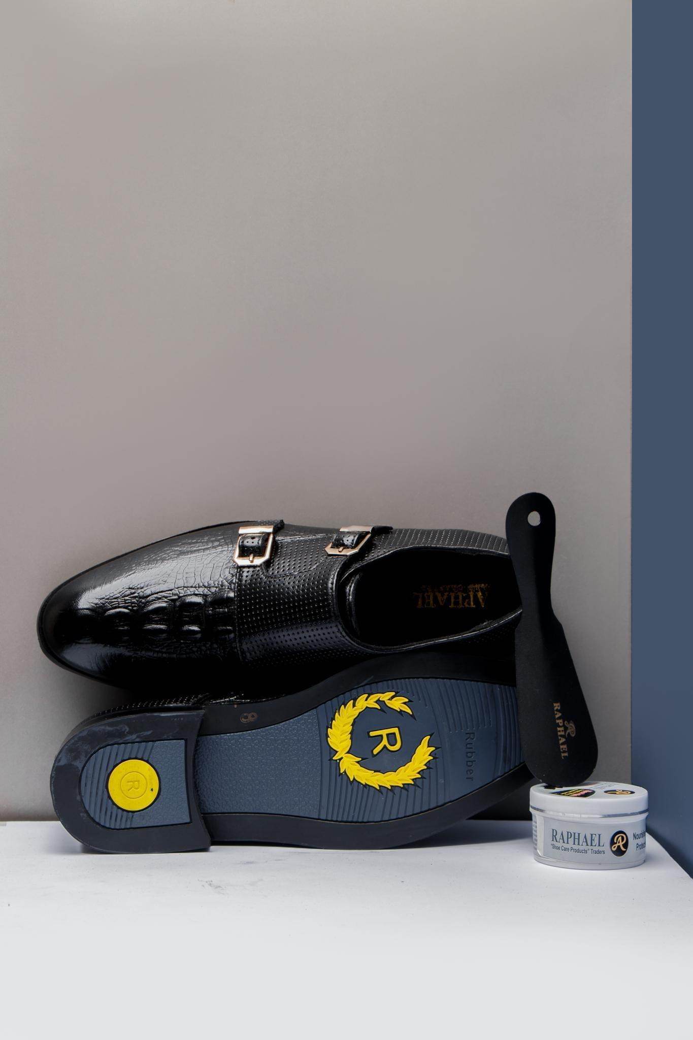 BL4402 - The Raphael Store